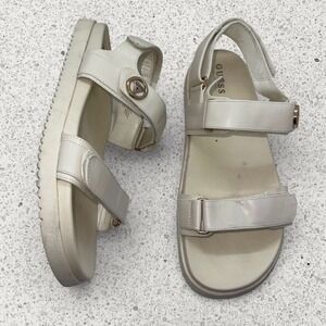 GUESS Fadey‎ Platform Sandal Faux Leather Cream size 11